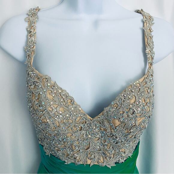 La Femme Green Iridescent Gown Size 0 - Picture 2 of 16